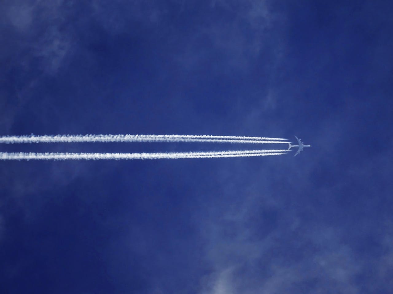 Lentomatkustaminen ja matkustajien oikeudet: Opas sujuvaan ja turvattuun matkaan